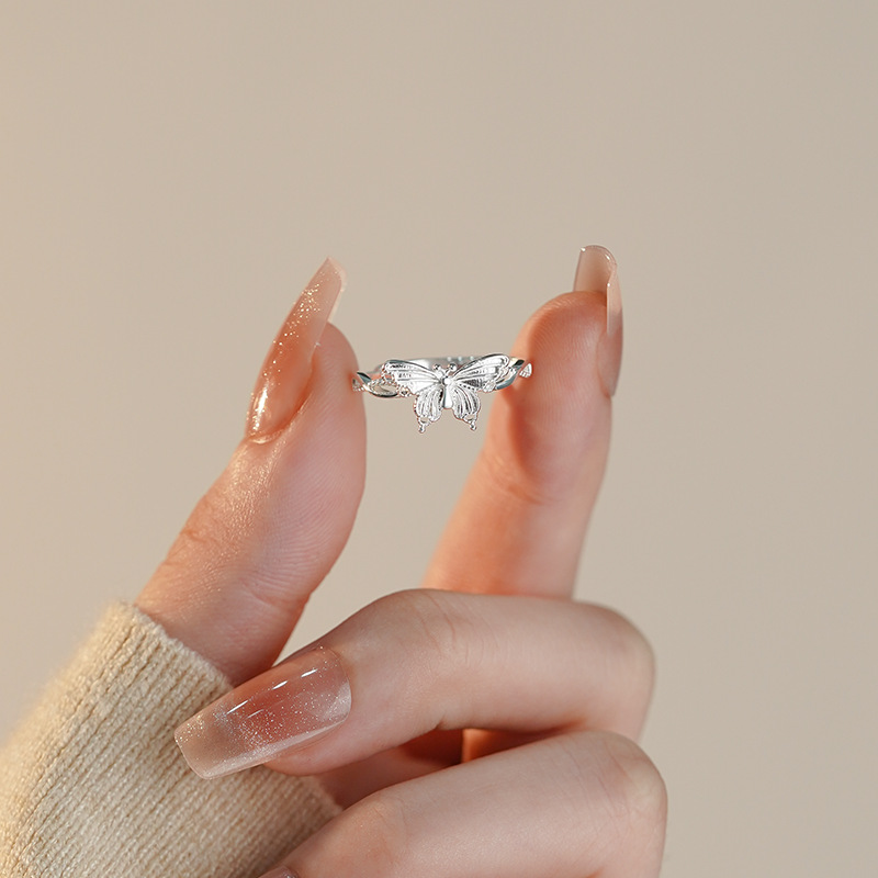 Sterling silver butterfly ring for women, unique design, fashionable, pastoral style, sweet and fresh.